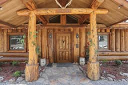 Cozy Lakeview Cabin