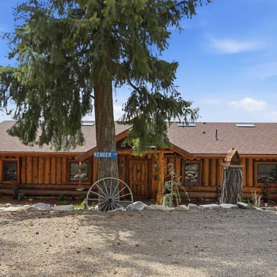 Cozy Lakeview Cabin
