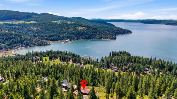 Cozy Lakeview Cabin